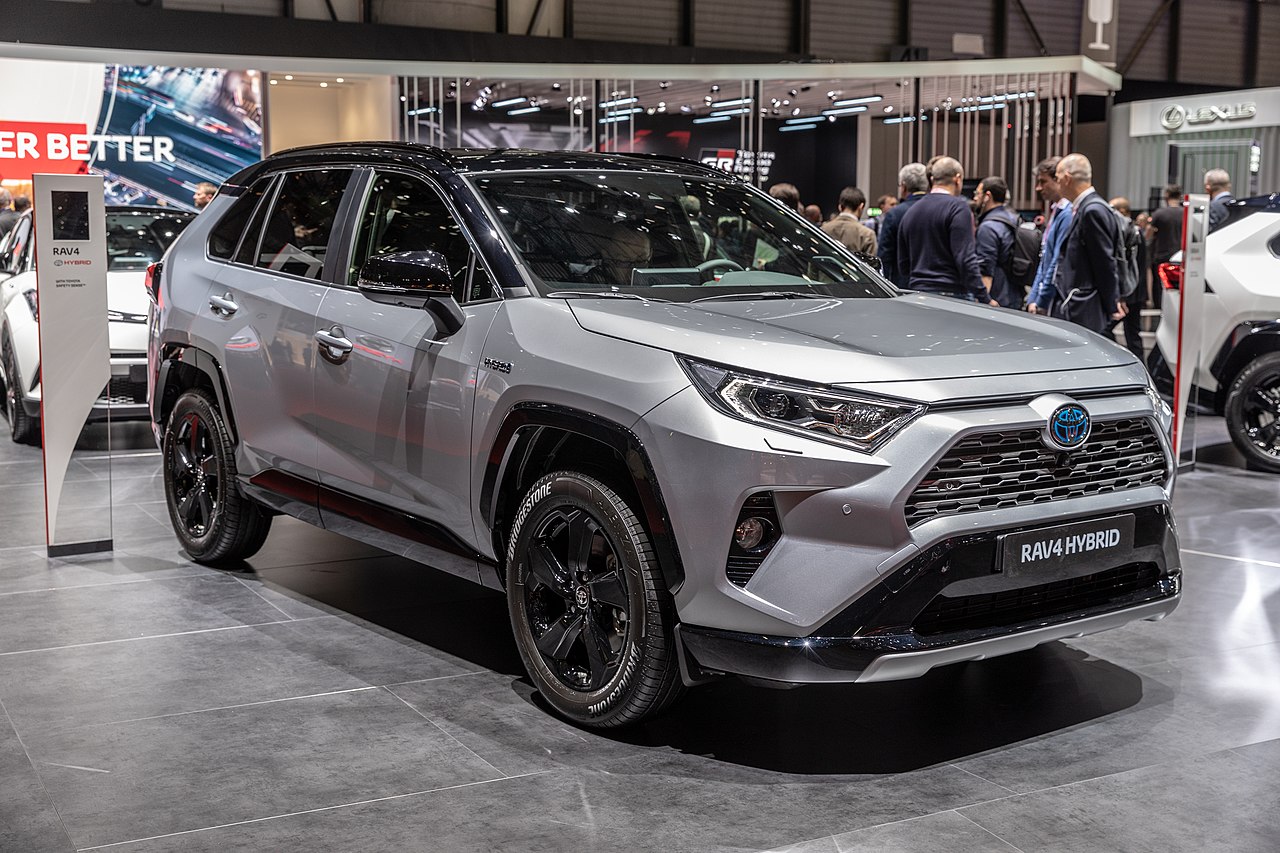 2019 Toyota RAV4 Hybrid - Matti Blume, CC BY-SA 4.0, via Wikimedia Commons