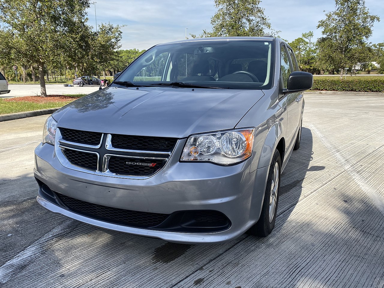 2019 Dodge Grand Caravan - Christopher Ziemnowicz, CC BY-SA 4.0, via Wikimedia Commons