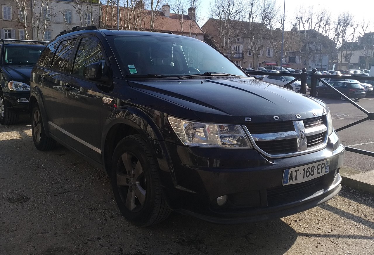 2019 Dodge Journey - Guillaume Vachey, CC BY-SA 4.0, via Wikimedia Commons