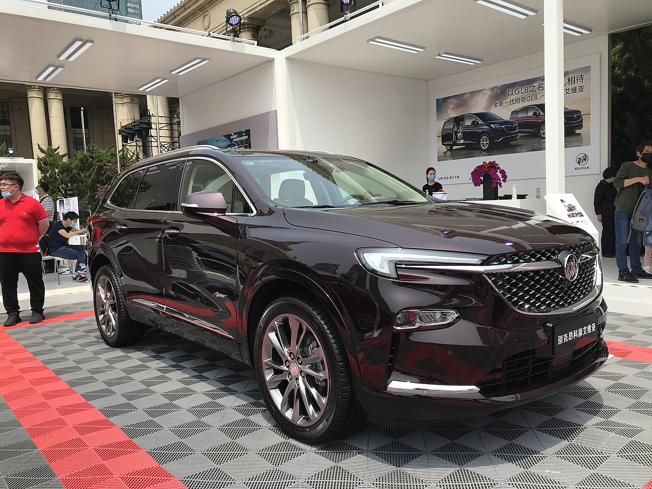 2020 Buick Enclave - Jengtingchen, CC BY-SA 4.0, via Wikimedia Commons