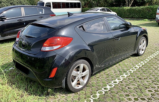 2022 Hyundai Veloster - Benespit, CC BY-SA 4.0, via Wikimedia Commons