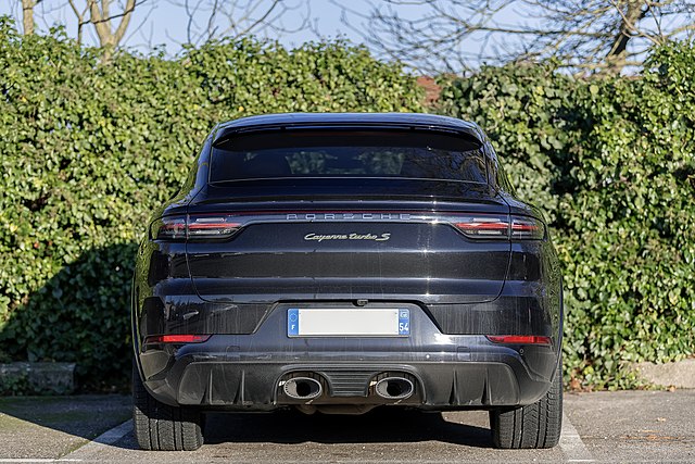 2022 Porsche Cayenne - Alexandre Prevot, CC BY-SA 4.0, via Wikimedia Commons