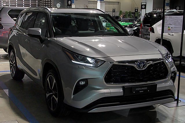 2022 Toyota Highlander - Alexander Migl, CC BY-SA 4.0, via Wikimedia Commons