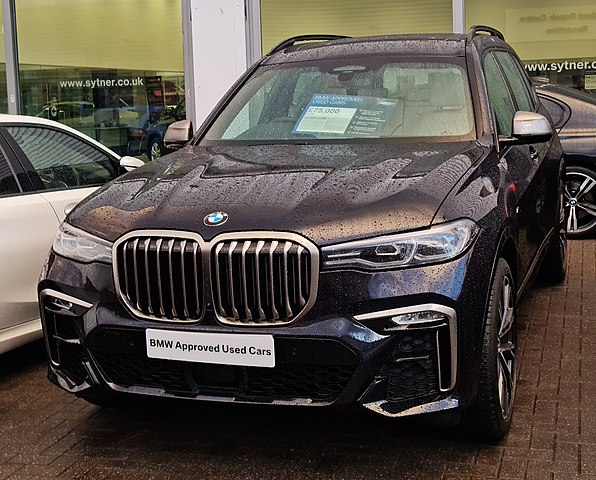 2021 BMW X7 - MrWalkr, CC BY-SA 4.0, via Wikimedia Commons